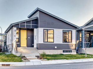 216 SW Lucas Pl NW, Calgary, AB T3P2E6