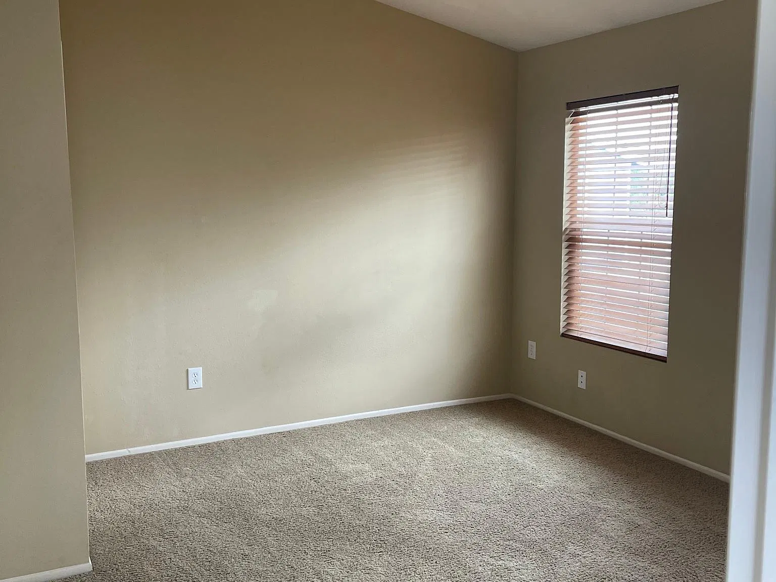 3 bed, 1486 sqft, $3,095 — Photo 3