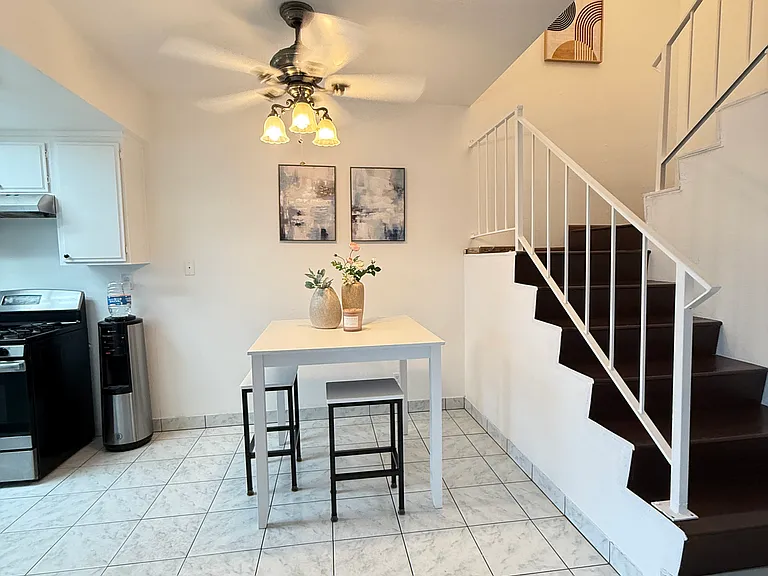 1671 E Kingsley Ave #B — Photo 5