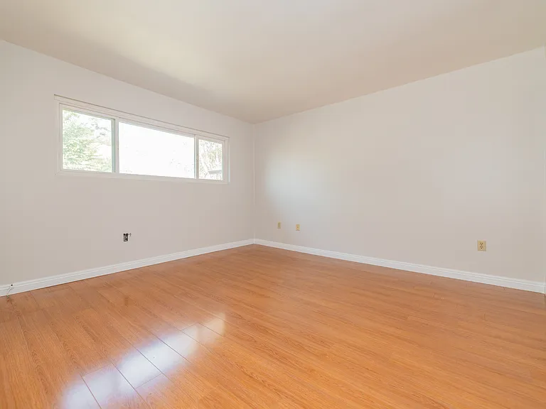 2400 S Ridgewood Dr #3 — Photo 8