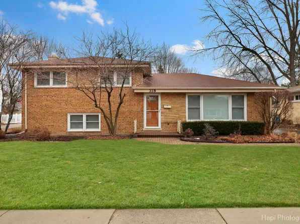 318 Dawes St, Libertyville, IL 60048