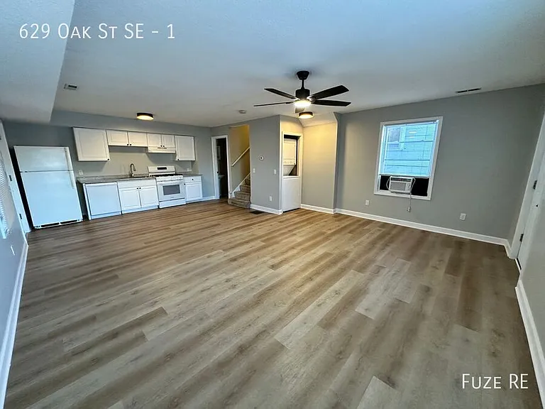 629 Oak St SE #1 — Photo 27