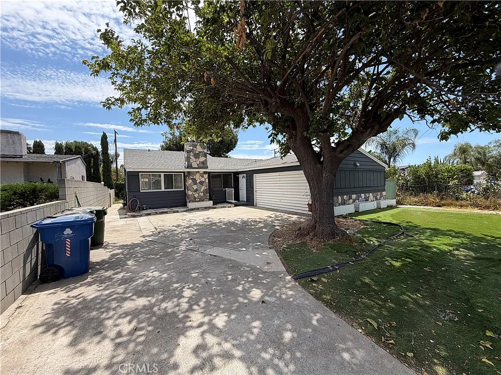 5 bed, 1799 sqft, $6,999 — Photo 2