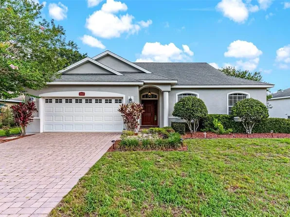 13633 Biscayne Grove Ln, Grand Island, FL 32735