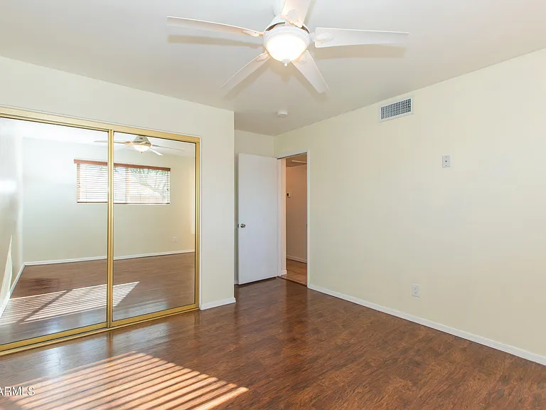 1813 E Ellis Dr — Photo 42