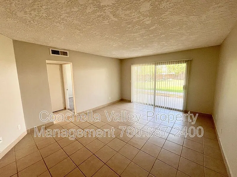 M84 - 2580 E Tahquitz Canyon Way — Photo 2