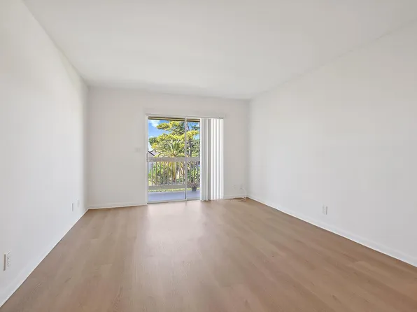 1790 Abbey Rd APT 203, West Palm Beach, FL 33415