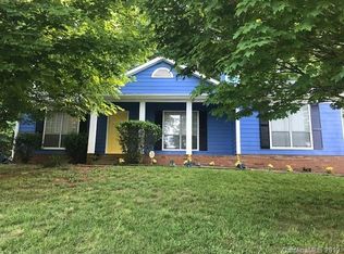 8530 Milton Morris Dr, Charlotte, NC 28227