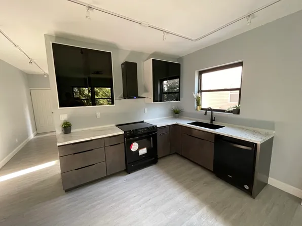 3232 Henrietta St APT 1W, Saint Louis, MO 63104