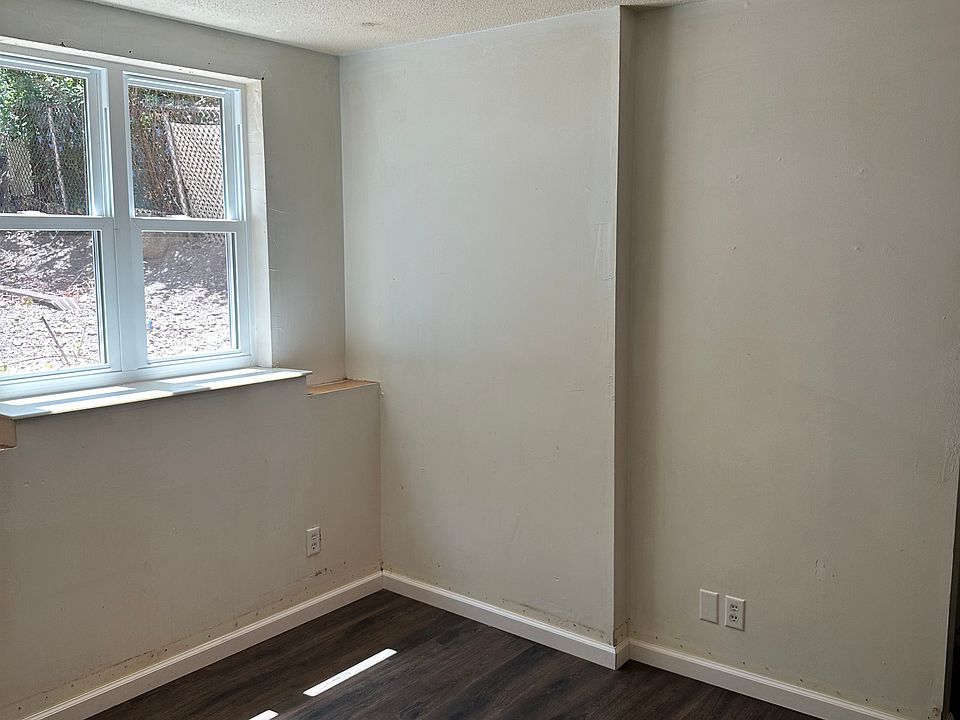 1st image of 255 Crandall St #B