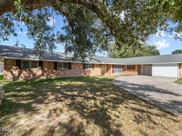 801 E F St, Rayne, LA 70578