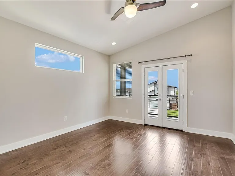 7125 Boyle Dr — Photo 12