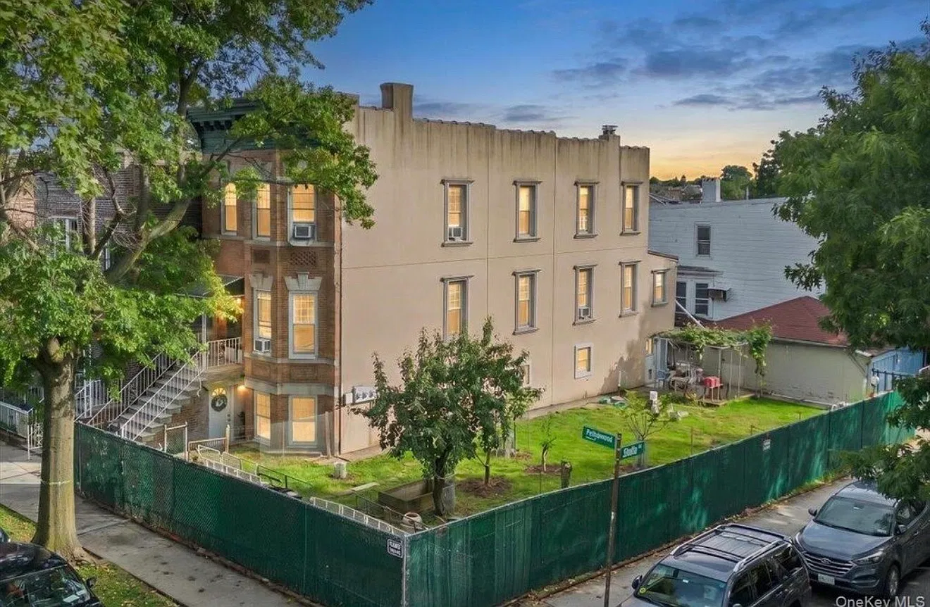 3 bed, $3,800 — Photo 2