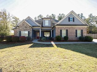 405 Rapids Dr, Bogart, GA 30622