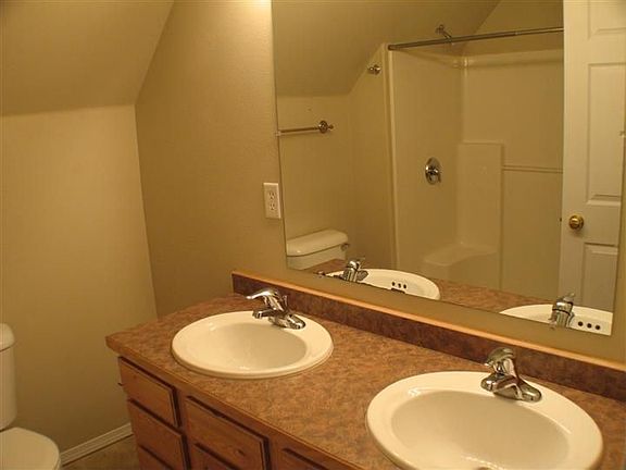 3rd image of 2115 Livingston Ave