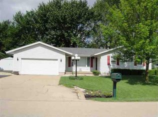 12675 Lawrence Rd, Sterling, IL 61081