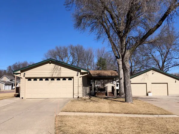 723 W 4th St, Ponca, NE 68770