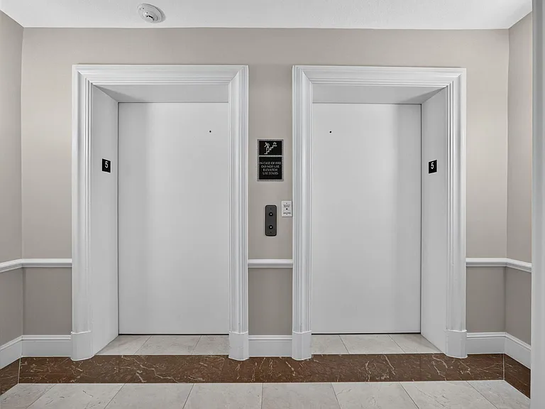 403 S Sapodilla Ave #502 — Photo 4