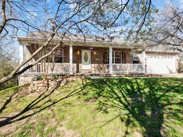 31 Monte Rosa Dr, De Soto, MO 63020