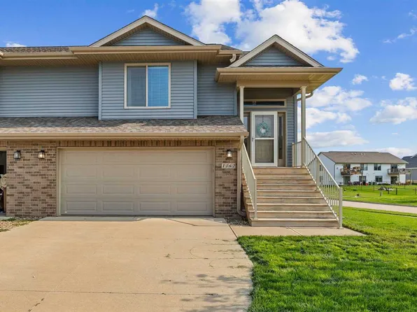 1162 Mary Ln, North Liberty, IA 52317
