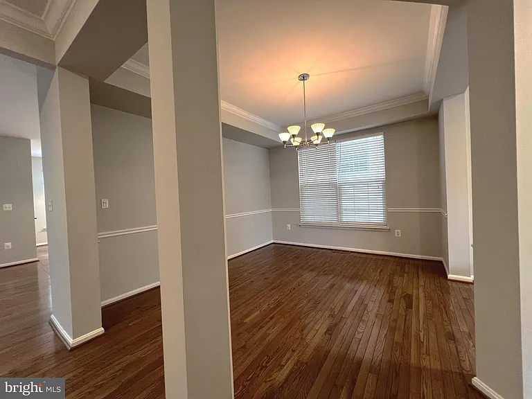 7689 Graysons Mill Ln — Photo 3