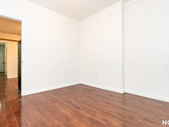 355 Stockholm Street image 2 of 20