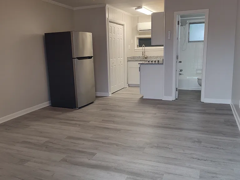 1804 E Ash St #12 — Photo 1