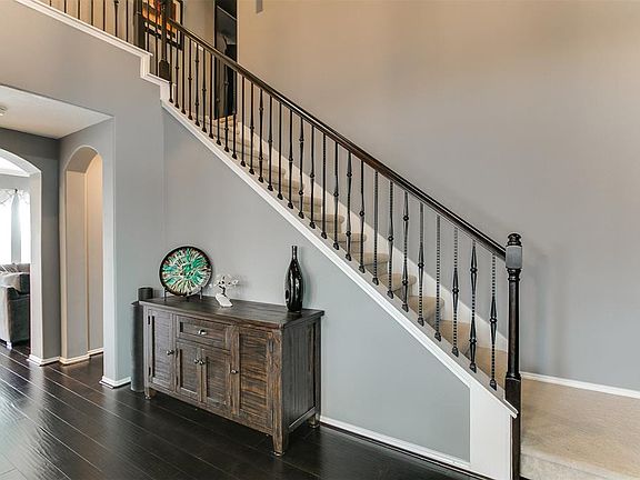 5th image of 24602 Colonial Birch Ln