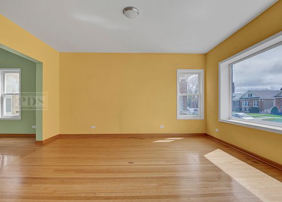 3rd image of 6124 W Berenice Ave