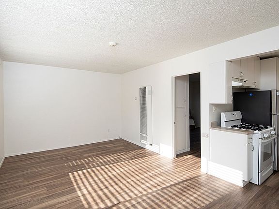 2nd image of 4268 Valeta St #0
