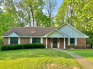 196 South Pkwy, Columbus, MS 39705