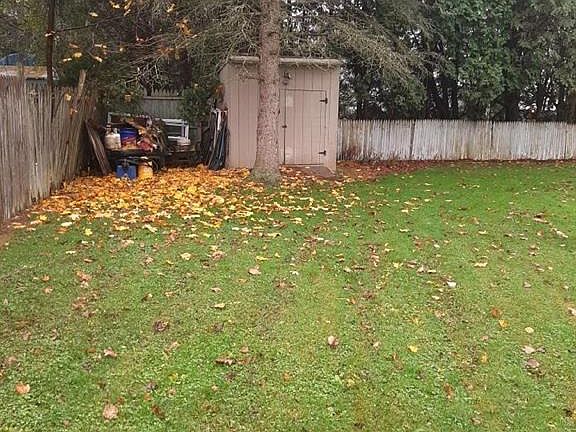 4th image of 203 Riverdale Dr #5