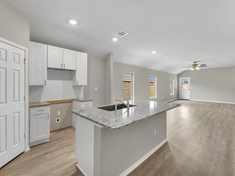 8213 Red Spruce St — Photo 20