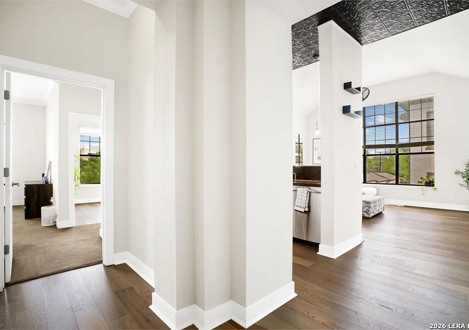 2 Bedroom/2 Bath The Pinnacle At Oak Hills — Photo 3