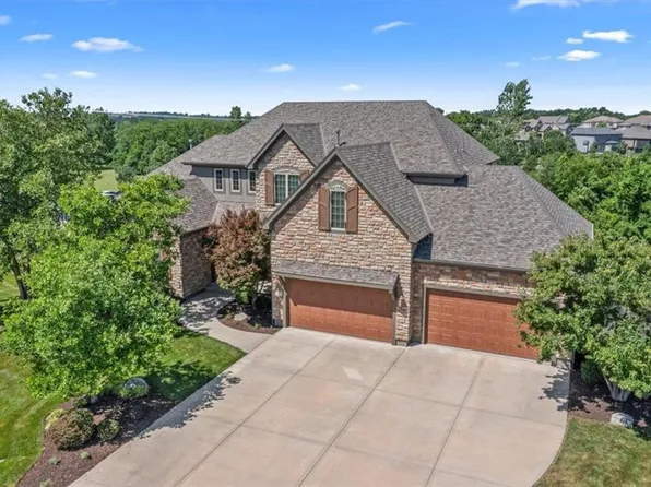 16220 Grant St, Overland Park, KS 66085