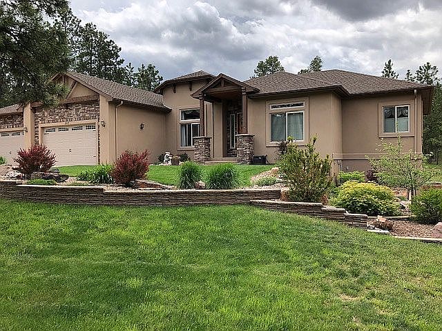 Home is on 2.5 acre lot