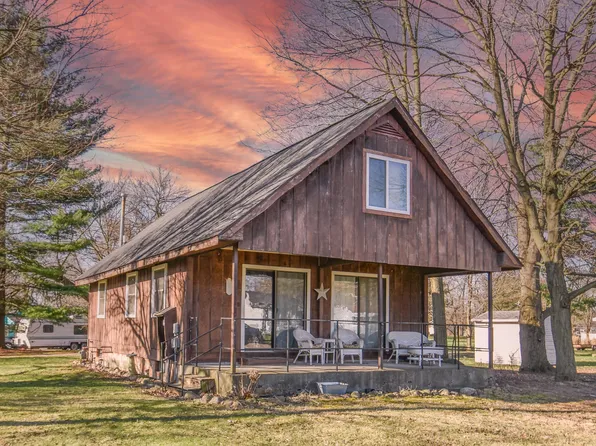 46 Stevens St, Coldwater, MI 49036