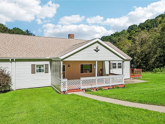 2nd image of 31 Daisy Ln #A