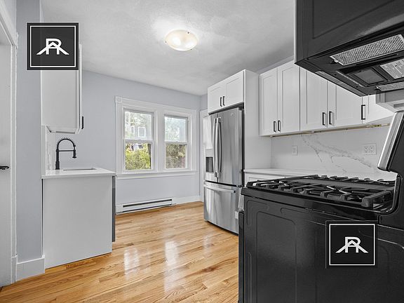2nd image of 37 Hancock St #2