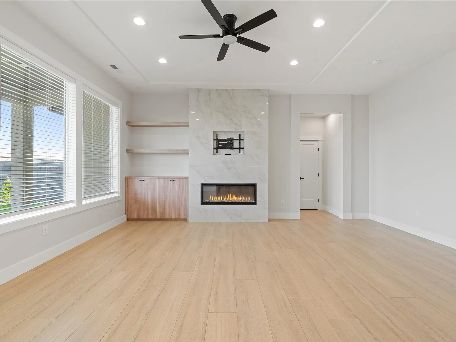 3 bed, 1800 sqft, $2,895 — Photo 3