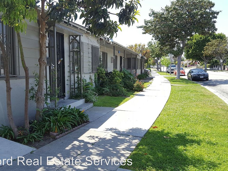 1st image of 1124 E Fairview Blvd