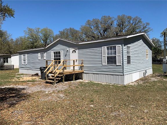 2nd image of 1920 Meadow Oak Cir