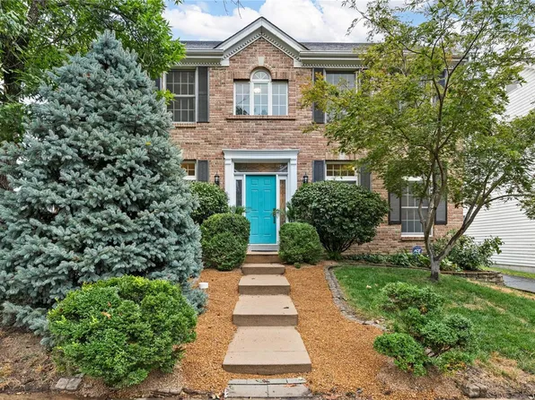 846 Lionsgate Dr, Saint Louis, MO 63130