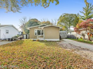 2615 15th Ave, Port Huron, MI