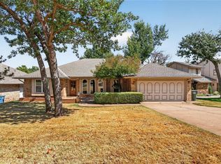 908 Carfax Rd, Edmond, OK 73034