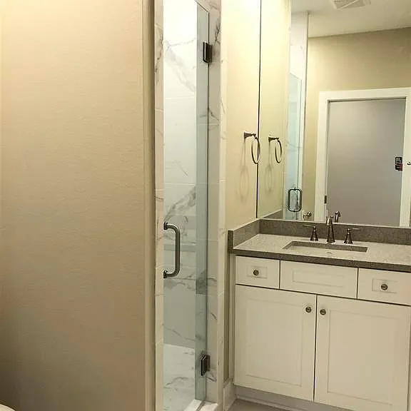 1602 E Maxwell St #B — Photo 12