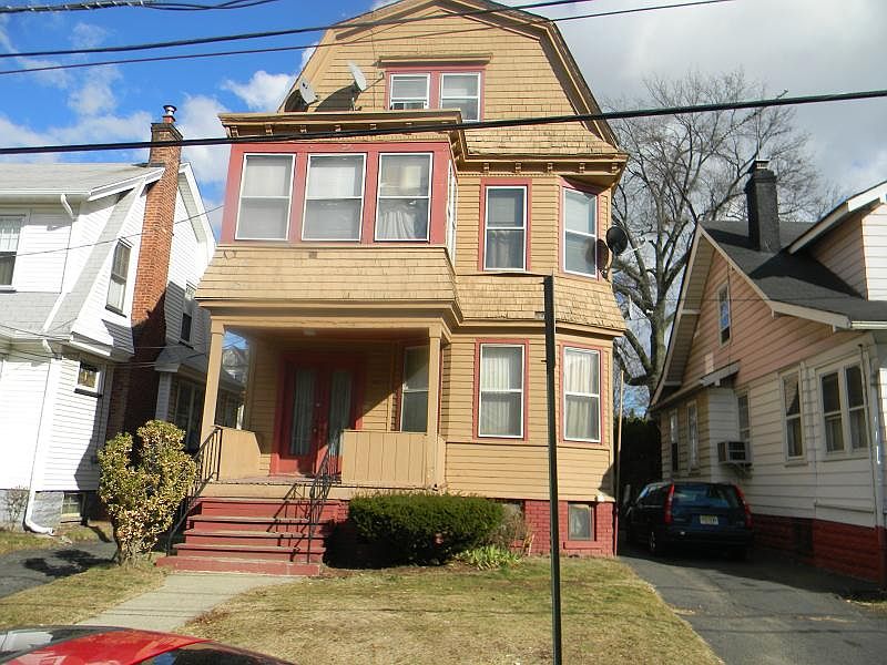 2nd image of 68 Elmwood Ter