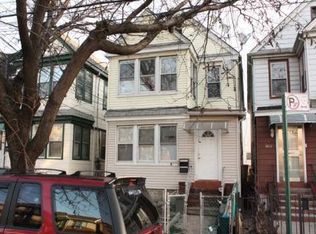 5215 94th St, Elmhurst, NY 11373
