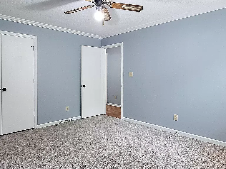 725 E Cardinal Dr — Photo 23