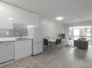 1717 W 13th Ave #303, Vancouver, BC V6J 2H2